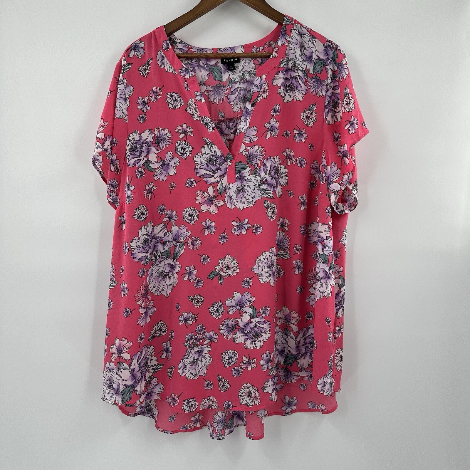 Torrid Shirt Womens 3x Pink Floral Chiffon Blouse Flowy Tropical Resort Travel